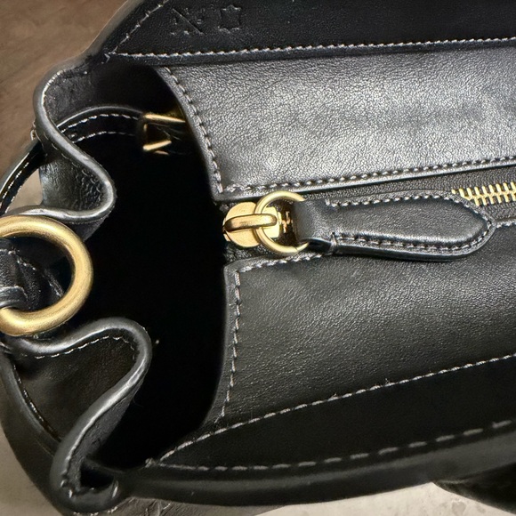 Coach soft empire 28 Black Leather Satchel with Gold Accents - Picture 6 of 10
